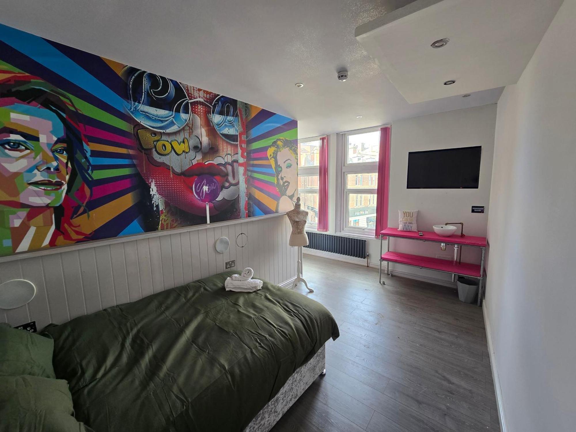 Center Dawson Street Apartment
